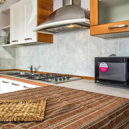 Apartment 1 Bedroom Stunning In *